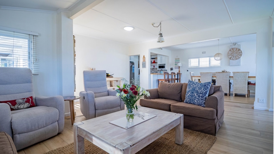 4 Bedroom Property for Sale in Yzerfontein Western Cape